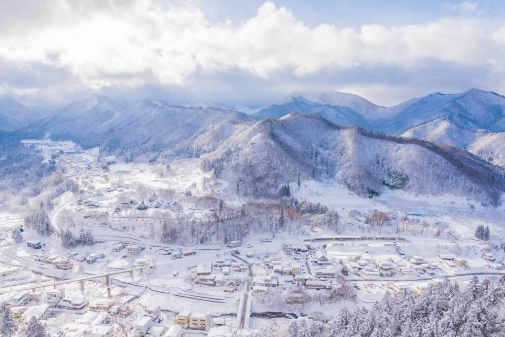 冬の山寺(立石寺)五大堂からの眺望